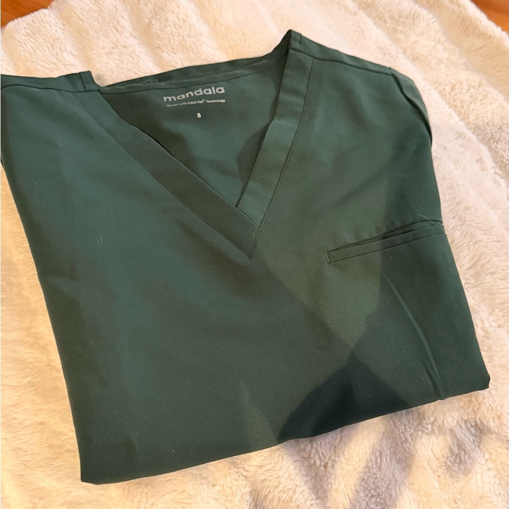 New without tags Mandala Scrub Top in Deep Green